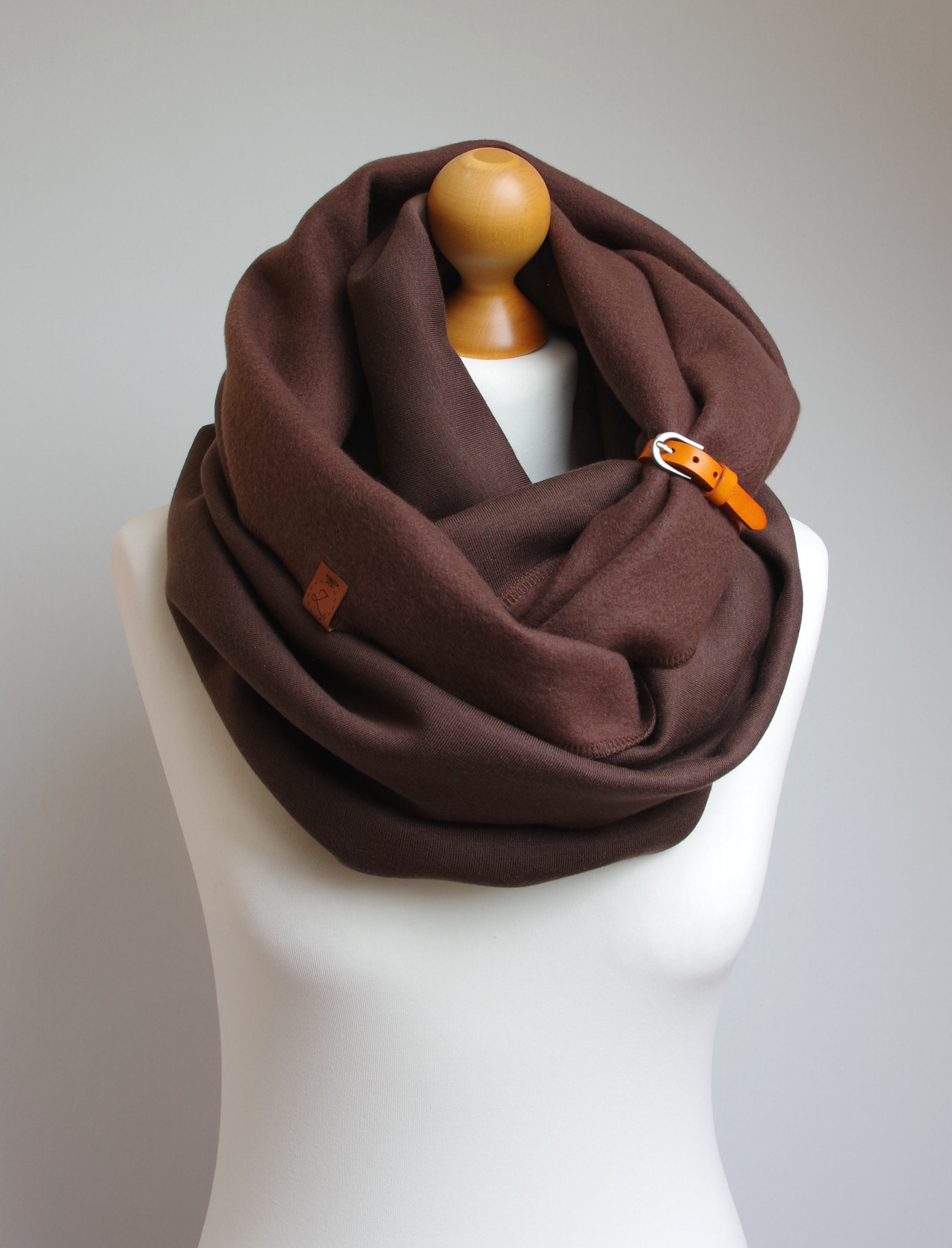 Różowy ciepły komin damski z zapinką - Pracownia Rękodzieła Zolla zdjęcie 2