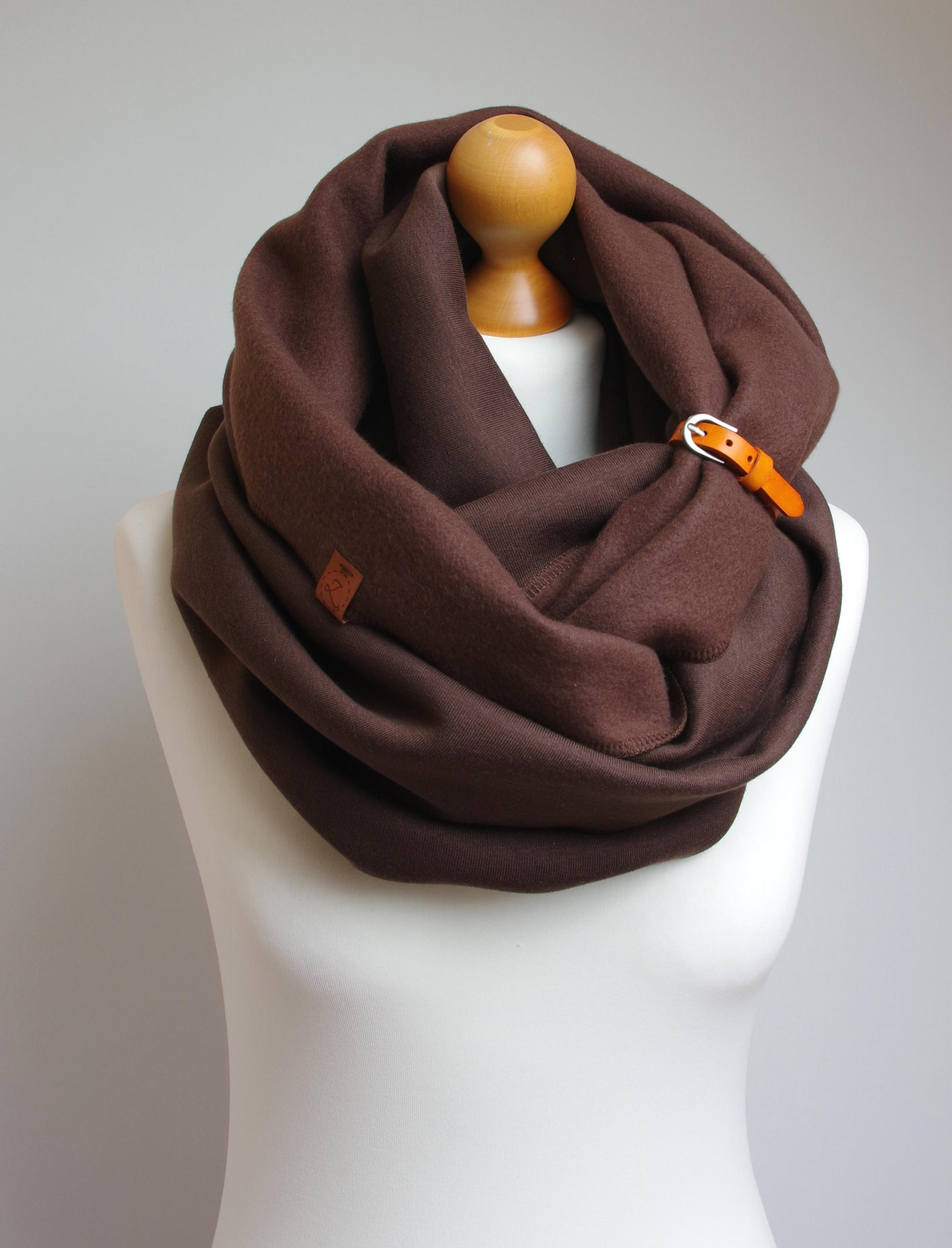 Różowy ciepły komin damski z zapinką - Pracownia Rękodzieła Zolla zdjęcie 4