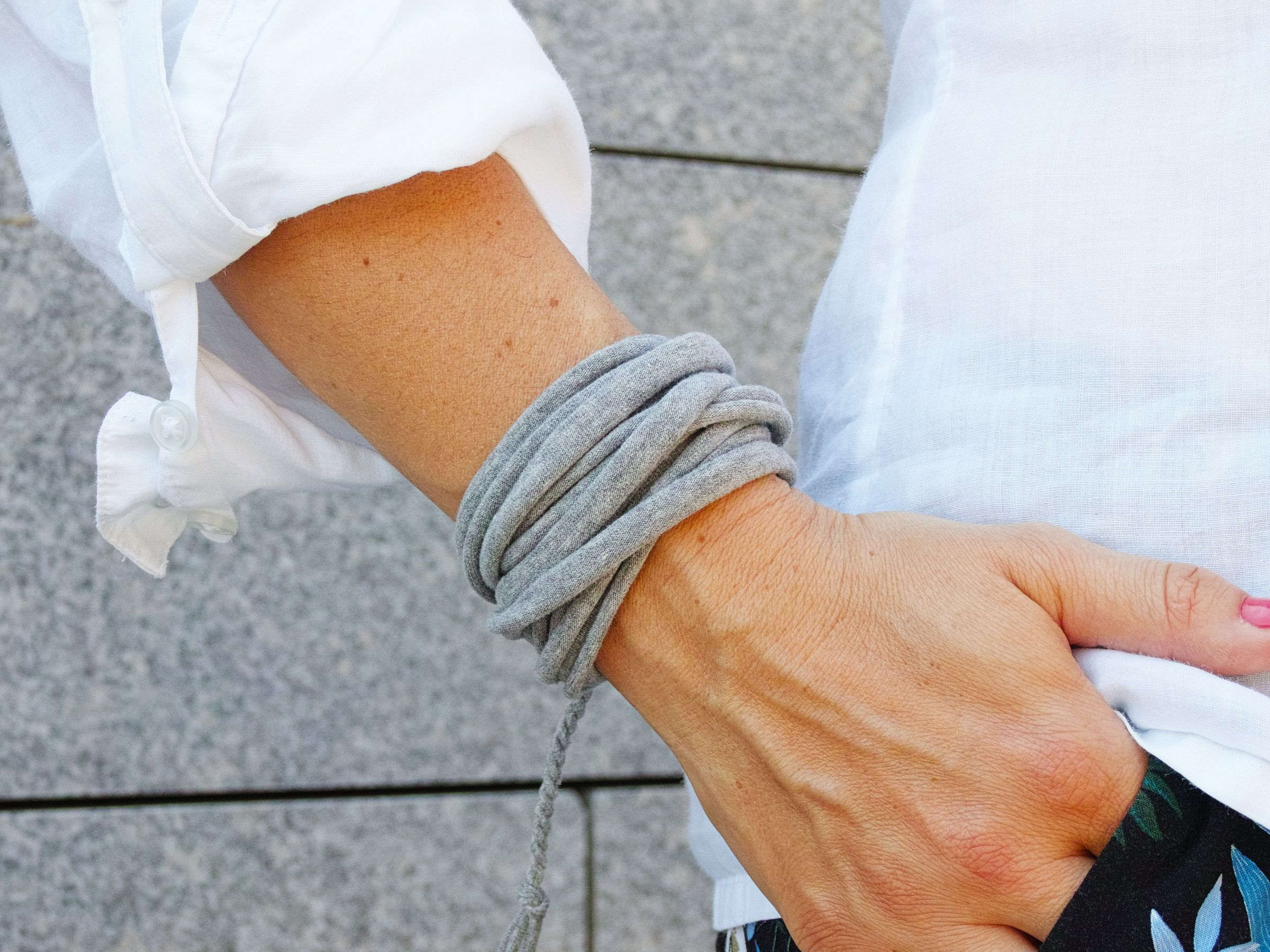 Bawełniana bransoletka damska na lato  - Pracownia Rękodzieła Zolla zdjęcie 1