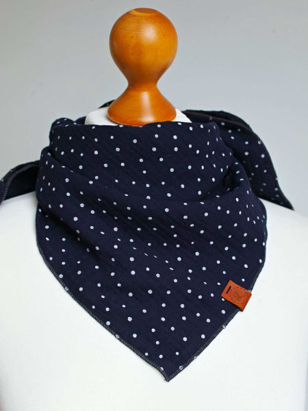 Apaszka, chusteczka z muślinu w kolorze granatowym w kropki