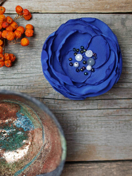 Kwiatek broszka przypinka do kreacji 