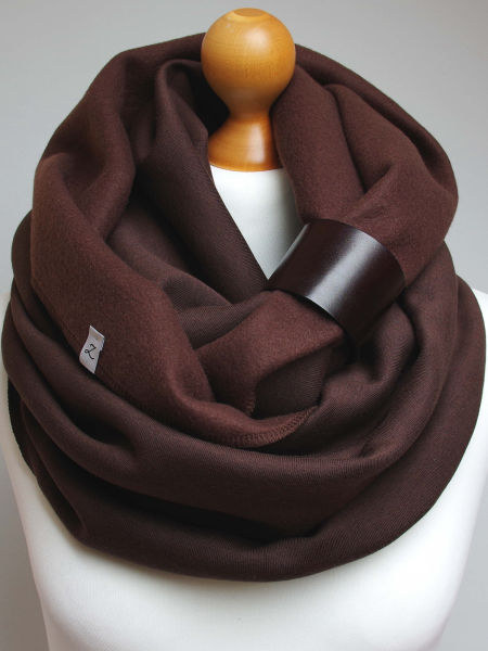 Zimowy ciepły komin damski - czekoladowy brąz z zapinką