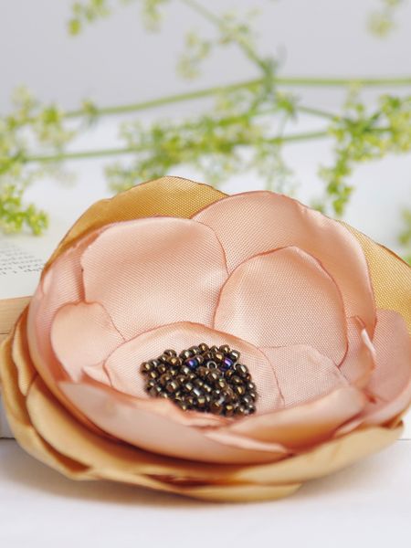 Broszka kwiat Elegancka przypinka broszki kwiatek 