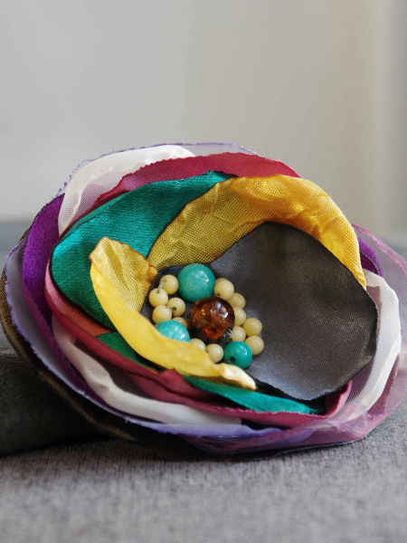 Kolorowa Broszka Elegancka przypinka kwiatek