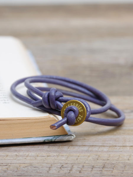 Bransoletka damska minimalistyczna z rzemienia - fioletowa