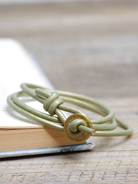 Bransoletka damska minimalistyczna z rzemienia - zielony perłowy