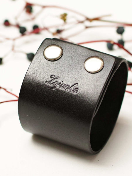 Zapinka skórzana do szala komina BRANSOLETKA damska czarna 