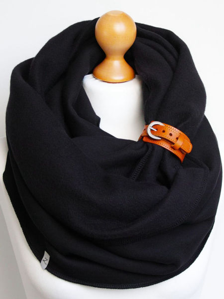 Zimowy komin damski - czarny z zapinką